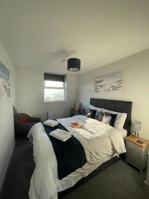 Spectacular 2 Bedroom Balcony Sea View Flat 斯卡伯勒 外观 照片