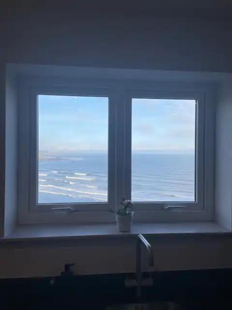 Spectacular 2 Bedroom Balcony Sea View Flat 斯卡伯勒 外观 照片